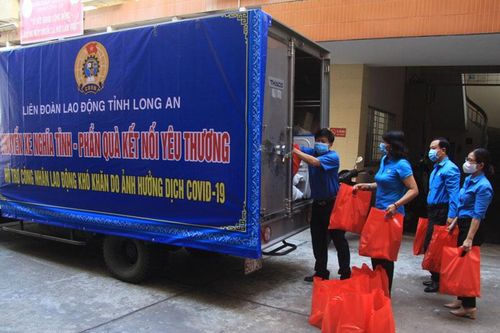 Long An hỗ trợ đoàn viên công đoàn bị ảnh hưởng dịch