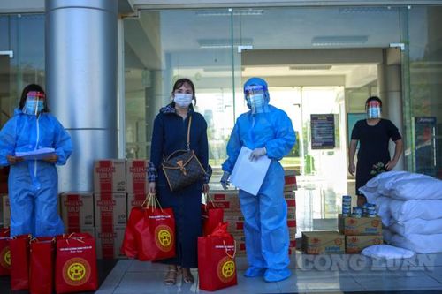 'Xe buýt siêu thị 0 đồng' đến với công nhân lao động bị ảnh hưởng bởi dịch COVID-19