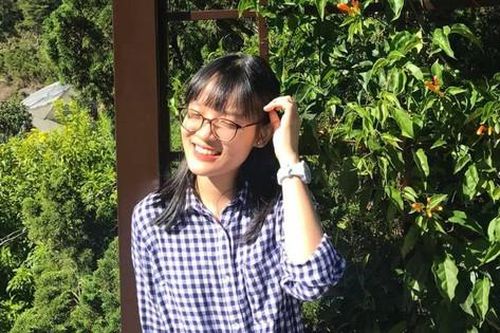 Nữ sinh chuyên Anh giành điểm 10 môn Văn và ước mơ theo đuổi nghệ thuật
