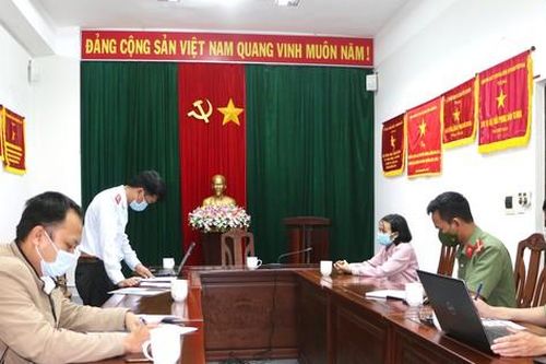Phạt 2 phụ nữ đăng, chia sẻ thông tin sai về dịch COVID-19