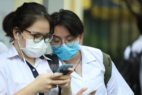 Phổ điểm tiếng Anh 'lạ lùng' nhất mùa thi: Chất lượng không thuộc về nhà trường?