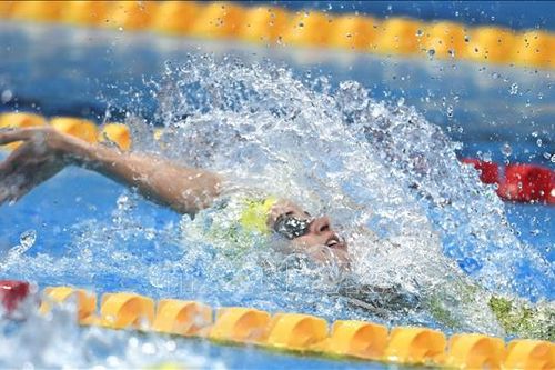 Kình ngư Australia Kaylee McKeown phá kỷ lục Olympic ở nội dung 100m bơi ngửa nữ