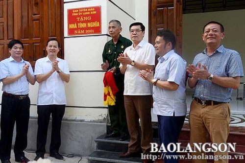 Sáng mãi truyền thống 'uống nước nhớ nguồn'Tin khácSáng mãi truyền thống 'uống nước nhớ nguồn'Nghị quyết 68: Kịp thời gỡ khó cho doanh nghiệp và người lao động