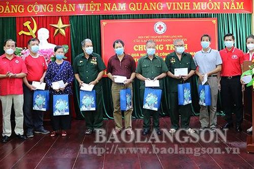 Tặng 20 suất quà cho người có công tại thành phố Lạng SơnTin khácSáng mãi truyền thống 'uống nước nhớ nguồn'Nghị quyết 68: Kịp thời gỡ khó cho doanh nghiệp và người lao động