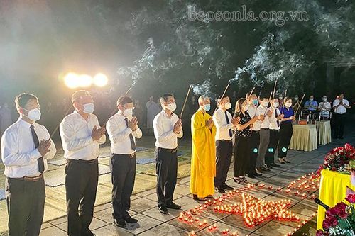 Lễ Cầu siêu và thắp nến tri ân các Anh hùng liệt sỹ