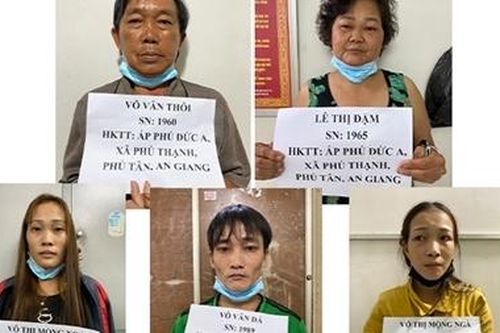 Cả gia đình bị bắt tạm giam vì mua bán 'cái chết trắng'