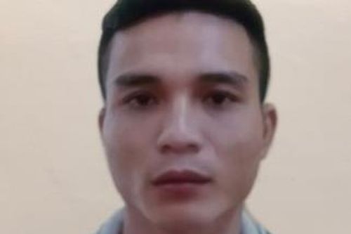 Gã 'yêu râu xanh' đột nhập phòng trọ, dùng 2 dao đe dọa, hiếp dâm cô gái