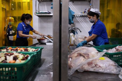 19 ngày mất ăn, mất ngủ của hệ thống phân phối thực phẩm TP.HCM