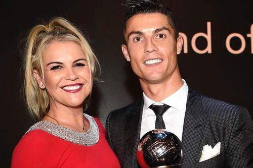 Chị gái Ronaldo nhập viện vì Covid-19