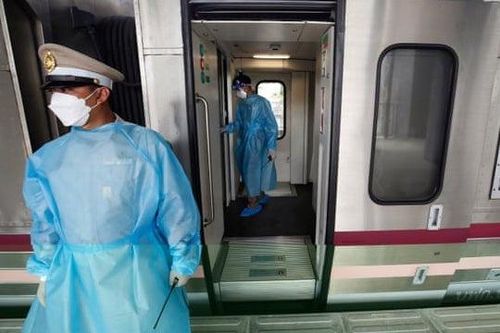 Thái Lan đưa bệnh nhân Covid-19 về quê bằng tàu hỏa