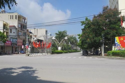 Huyện Ứng Hòa: Đường phố vắng lặng bóng người để cùng nhau thực hiện Chỉ thị số 17