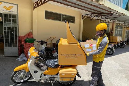 Hà Nội cấp phép hoạt động cho gần 8.800 shipper