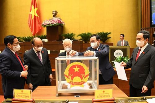Quốc hội phê chuẩn Phó Chủ tịch và bốn Ủy viên Hội đồng Quốc phòng và An ninh