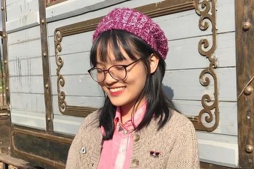 Nữ sinh chuyên Anh đạt điểm 10 môn Ngữ văn