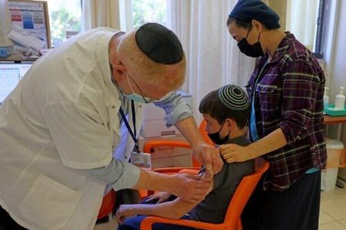 Israel cho phép tiêm vaccine phòng COVID-19 cho trẻ em 5 đến 11 tuổi