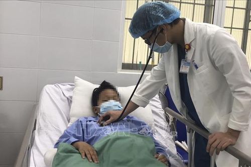 Cứu sống bệnh nhi 11 tuổi vỡ túi phình mạch máu não