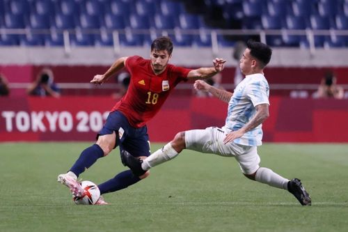 Tây Ban Nha loại Argentina từ vòng bảng bóng đá nam Olympic Tokyo