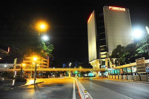 Hà Nội trong đêm giãn cách xã hội