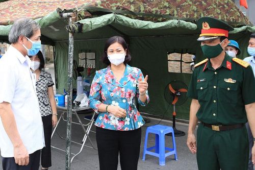 Nỗ lực khắc phục mọi khó khăn, từng bước kiểm soát, đẩy lùi dịch bệnh