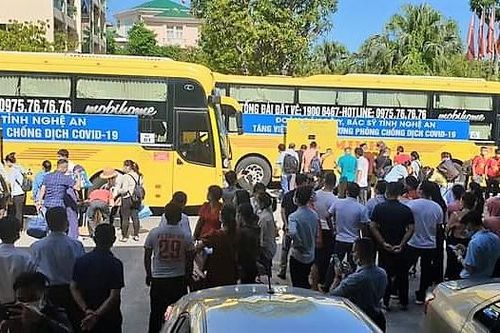 60 thầy thuốc Nghệ An lên đường đến Bình Dương