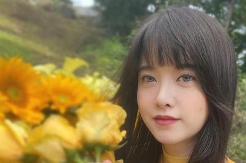 Miệng kêu cần được riêng tư nhưng Goo Hye Sun lại có hành động khiến Knet khó hiểu