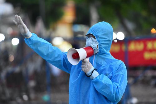 Vì sao các địa phương không thể áp dụng mô hình chống dịch của TP.HCM?