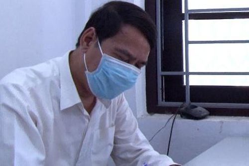 Bắt tạm giam kẻ lừa nữ nhân viên y tế 250 triệu