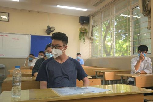 Hà Nội không tổ chức thi tốt nghiệp đợt 2, các thí sinh 'gửi' sẽ như thế nào?