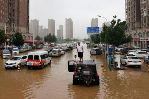 Thiên tai, dịch bệnh đe dọa 'chặt đứt' chuỗi cung ứng toàn cầu