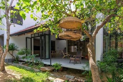 Nhà mái ngói vừa mát mẻ lại chống được lụt ở phố thị Hà Tĩnh