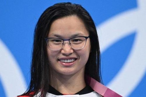 Bé gái gốc Hoa bị bố mẹ bỏ rơi thành nhà vô địch Olympic gây tranh cãi ở Trung Quốc
