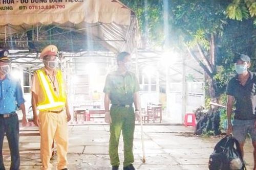 Một thanh niên đi bộ từ Bình Phước về Cà Mau tránh dịch