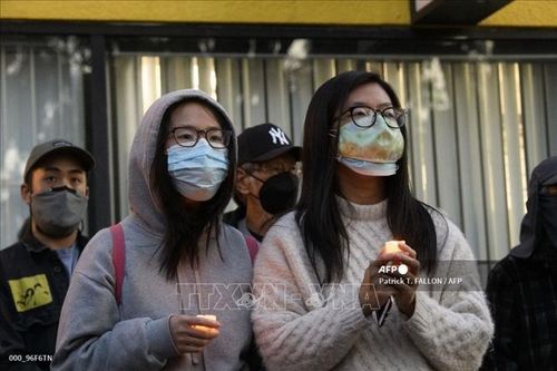 Mỹ quy định đeo khẩu trang trong khuôn viên kín tại các điểm nóng dịch bệnh