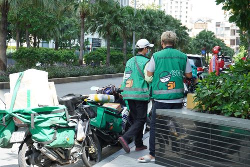 TP Hồ Chí Minh hướng dẫn việc ra đường trong thời gian giãn cách