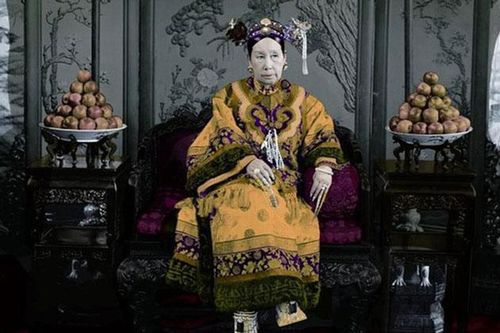 Lần đầu tiên trong đời ngồi xe hơi đã bất mãn với lái xe, Từ Hi Thái hậu để lộ 'điểm yếu' khiến Thanh triều diệt vong