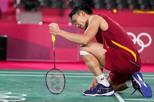 Olympic Tokyo 2020: Tay vợt cầu lông số 1 thế giới bị loại