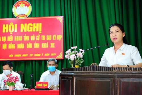 Đại biểu HĐND tỉnh tiếp xúc cử tri sau kỳ họp thứ hai