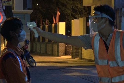 Hà Nội tăng cường phòng dịch tại các công trình trọng điểm cấp bách
