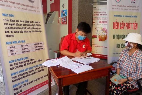 Nhiều người dân TP.HCM phản ánh chưa nhận được tiền hỗ trợ COVID-19