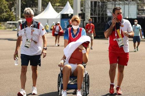 Olympic Tokyo: VĐV tennis ngồi xe lăn, than suýt chết vì sốc nhiệt