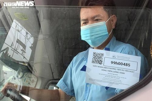 Gỡ vướng lưu thông hàng hóa, Chính phủ chỉ đạo không kiểm tra xe chở hàng có QR
