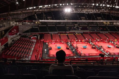 Khán đài tại Olympic Tokyo im lặng đến mức chỉ nghe thấy tiếng ve sầu