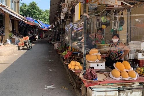 Quận Hai Bà Trưng: Nhân rộng mô hình chợ có quây nilon đảm bảo giãn cách phòng dịch Covid-19