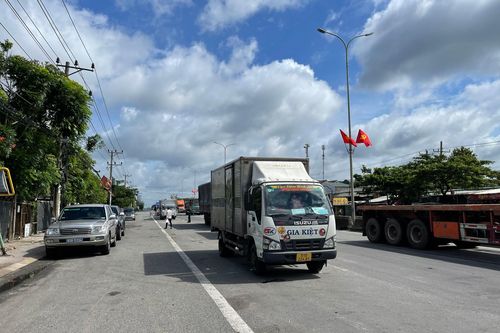 Tạo thuận lợi lưu thông xe giao nhận hàng hóa tại cảng biển