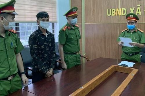 Bắt khẩn cấp gã đàn ông nghi giở trò đồi bại với con riêng của vợ