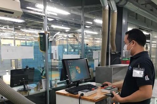 Nhiều doanh nghiệp '3 tại chỗ' thành ổ dịch mới