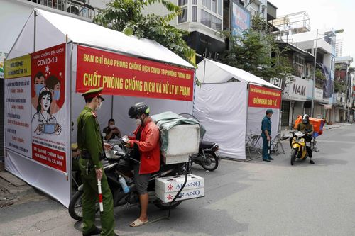 Sáng 30/7, Hà Nội có thêm 17 trường hợp mắc COVID ở 5 chùm ca bệnh