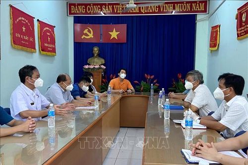 Hỗ trợ điều trị khẩn cấp bệnh nhân mắc COVID-19 tại Trung tâm Điều dưỡng Người bệnh tâm thần Thủ Đức