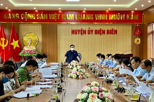 Phó Bí thư Thường trực Tỉnh ủy Mùa A Sơn làm việc với Ban Thường vụ Huyện ủy Điện Biên