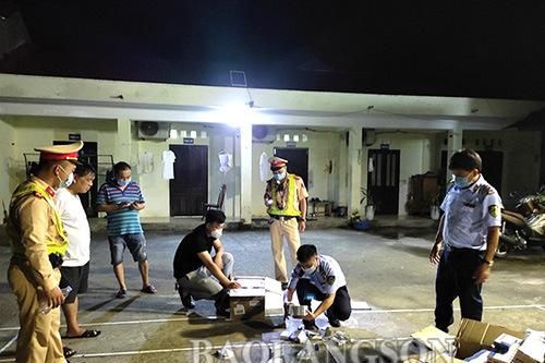 Thu giữ 21.000 viên thuốc không rõ nguồn gốcTin khácPhát huy vai trò công tác tuyên giáo, tạo đồng thuận xã hôịSáng mãi truyền thống 'uống nước nhớ nguồn'